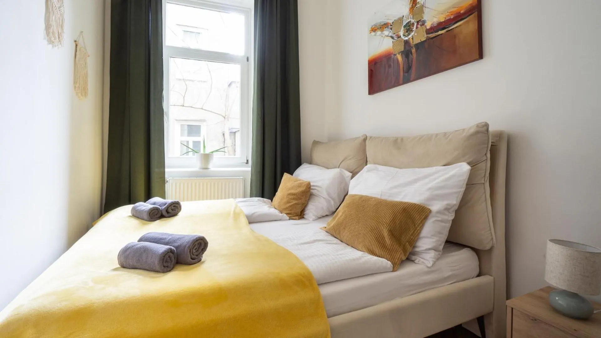 Central Apartment In Viennese Old Building