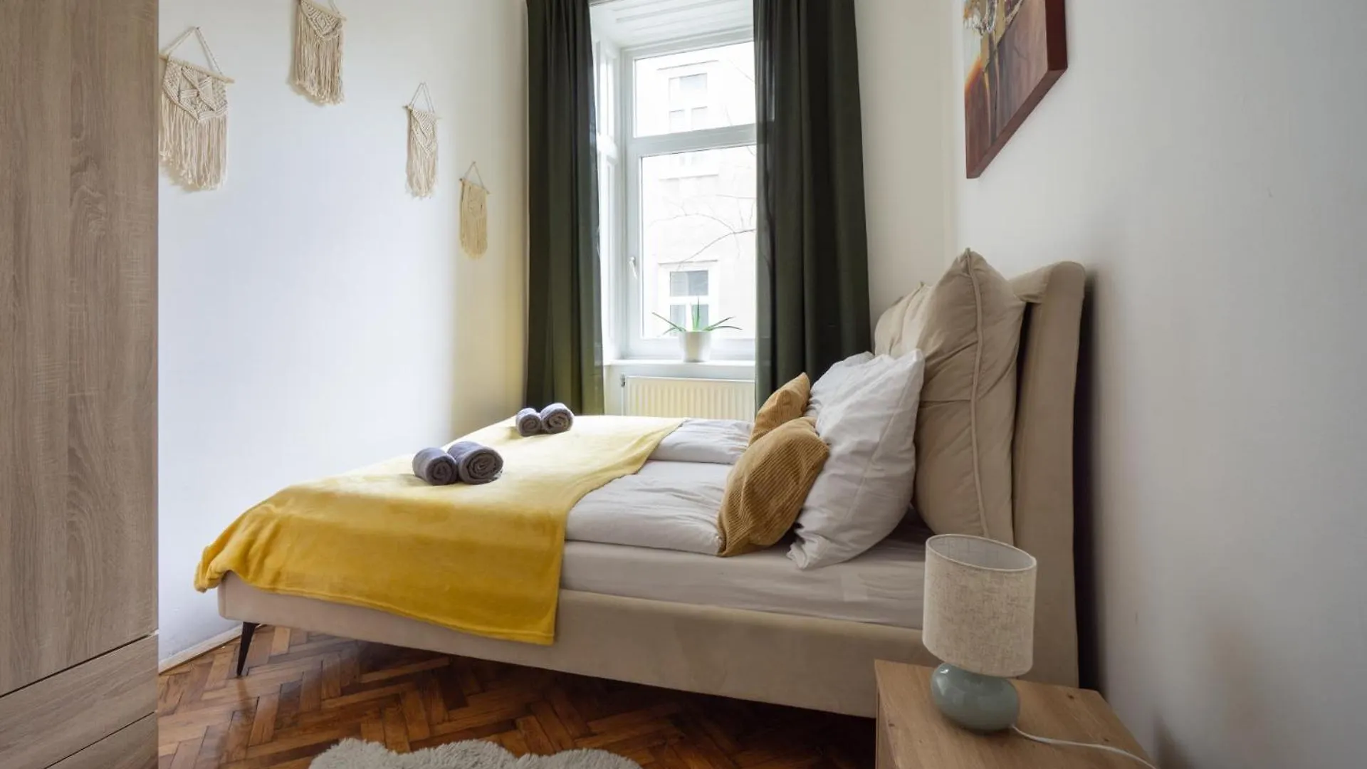 Central Apartment In Viennese Old Building